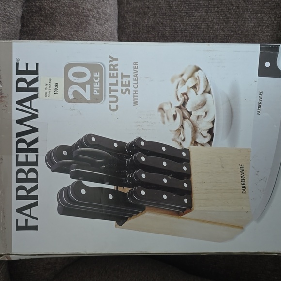 FABERWARE BRAND 20 PIECE CUTLERY SET - Picture 7 of 12